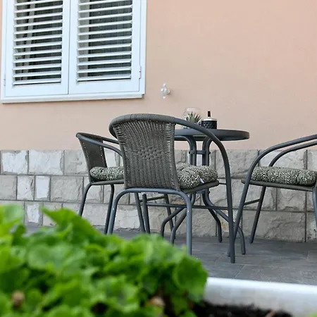 Golden Neretva 公寓 *